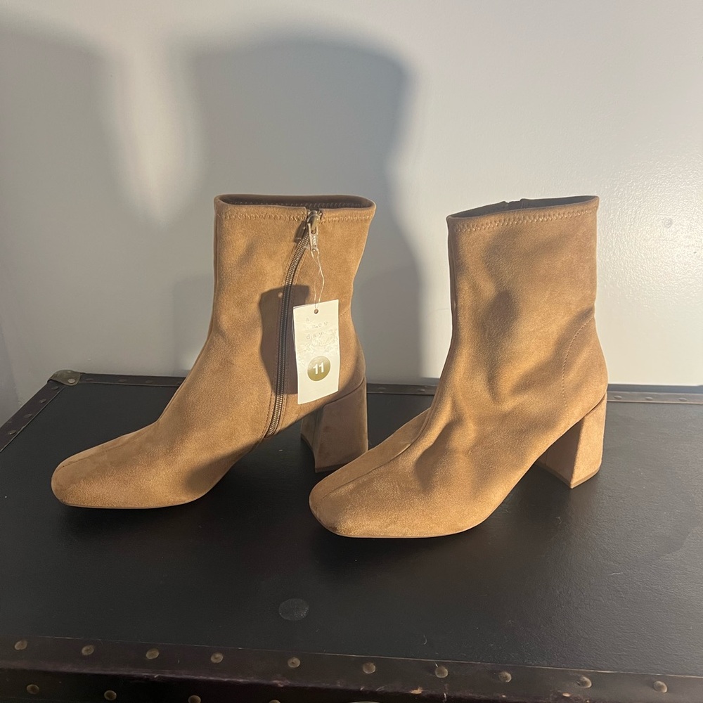 A New Day Tan Heeled Boots Size 11